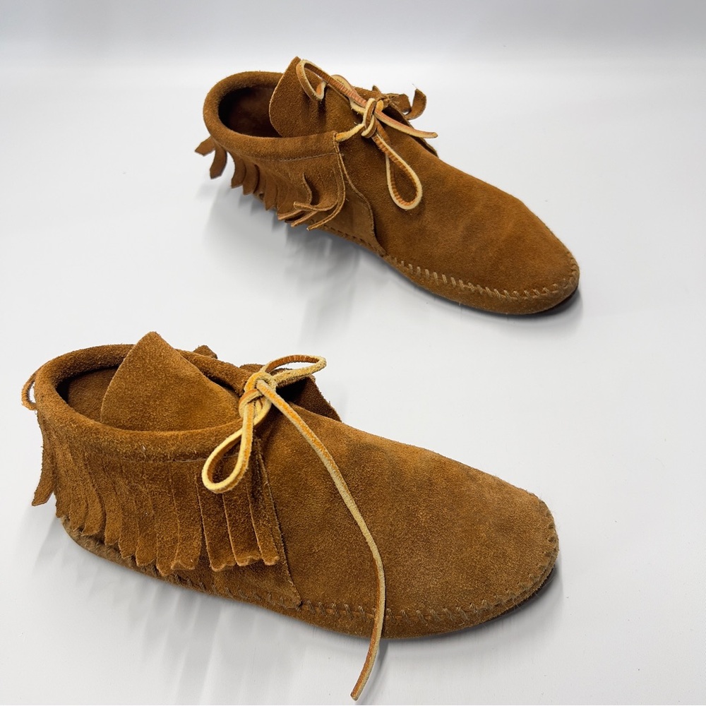 MINNETONKA women’s size 5 Brown Slip On Moccasin